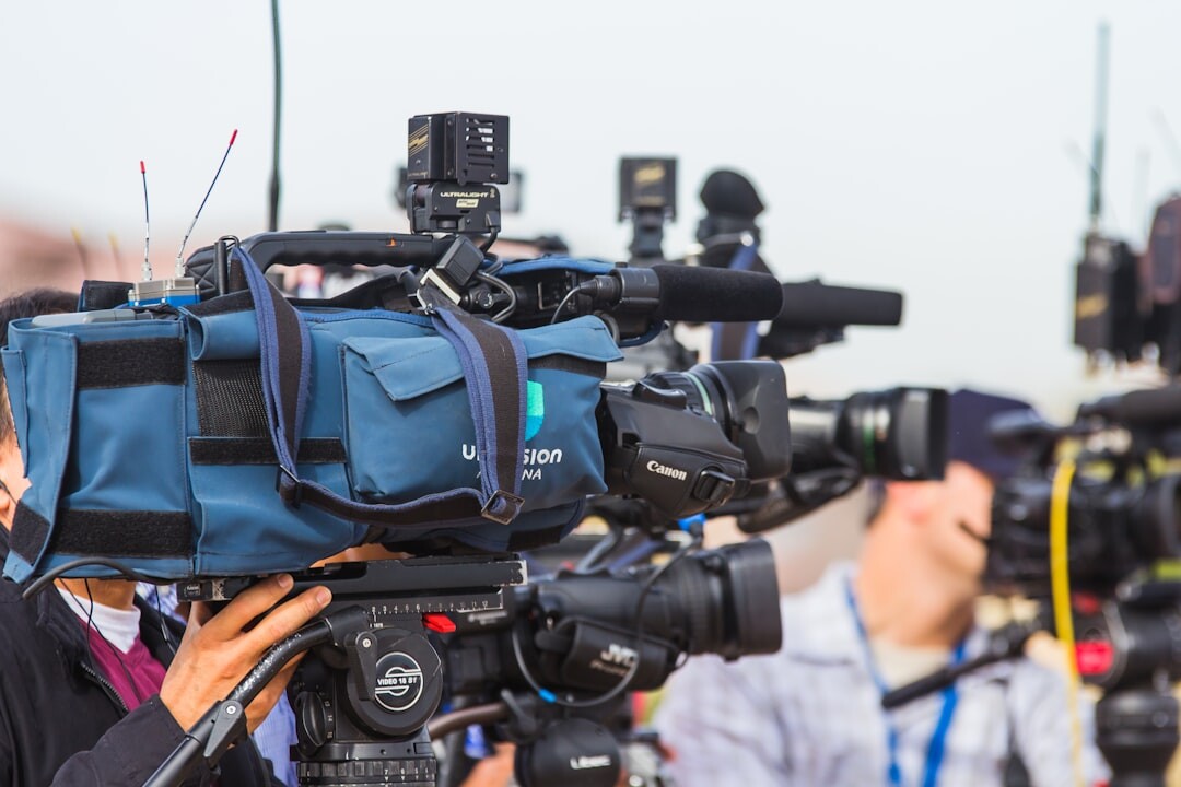 Multicamera broadcasting setup with multiple cameras on tripods