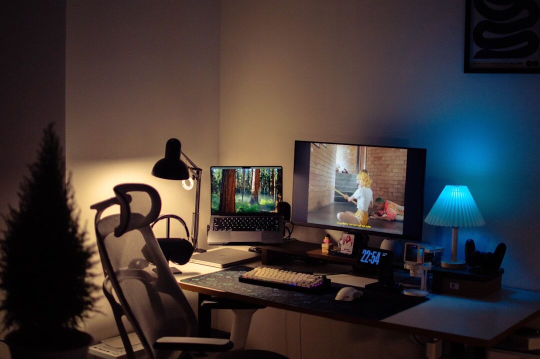 Live streaming workflow on computer screens