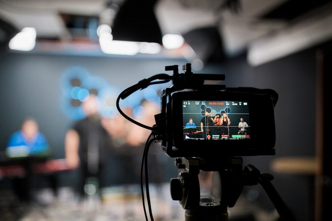 Online event live production with presenter on screen